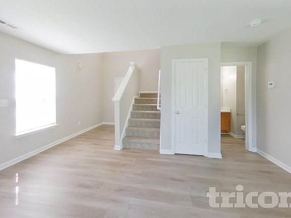 2nd image of 721 Aberdeen Glen Pl