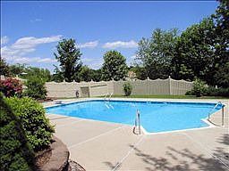 4th image of 9 Richmond Hill Dr