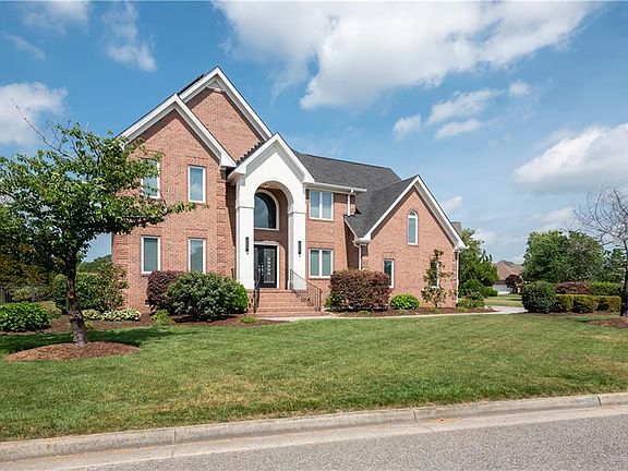5th image of 1905 Lancing Crest Ln