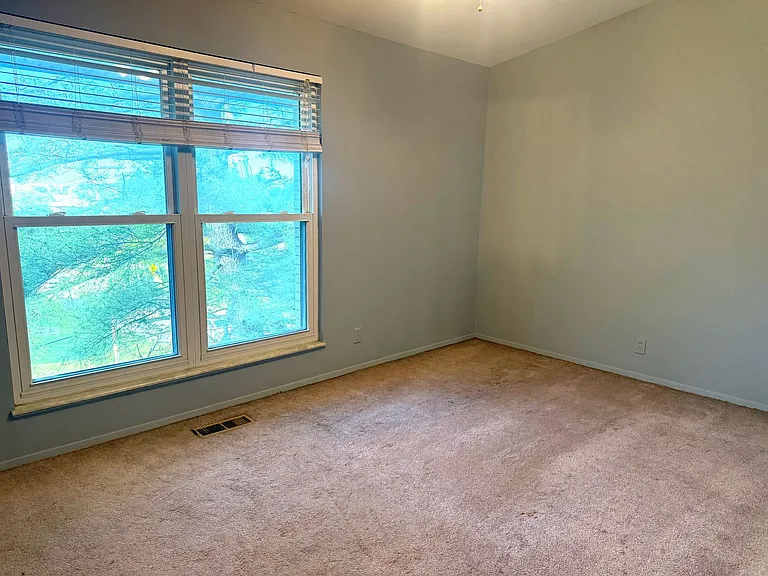 10427 Briarbend Dr #8 — Photo 11