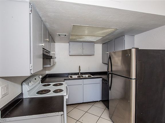 3rd image of 4910 Newport Cove Dr APT A