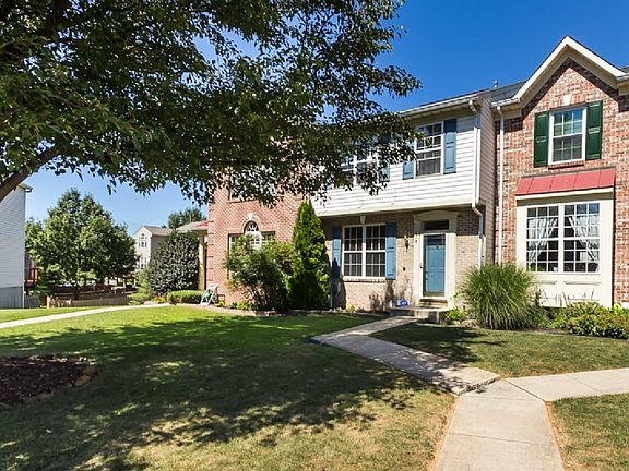 3rd image of 1318 Banyan Cir