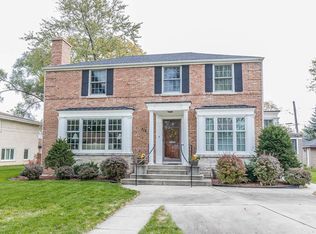 715 S Knight Ave, Park Ridge, IL 60068