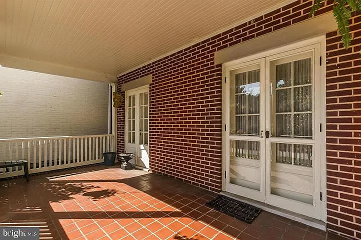 4036 Roland Ave #1 — Photo 4
