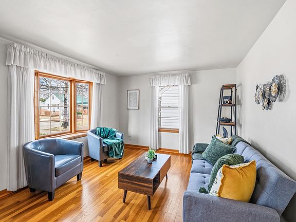 3rd image of 344 Coolidge St