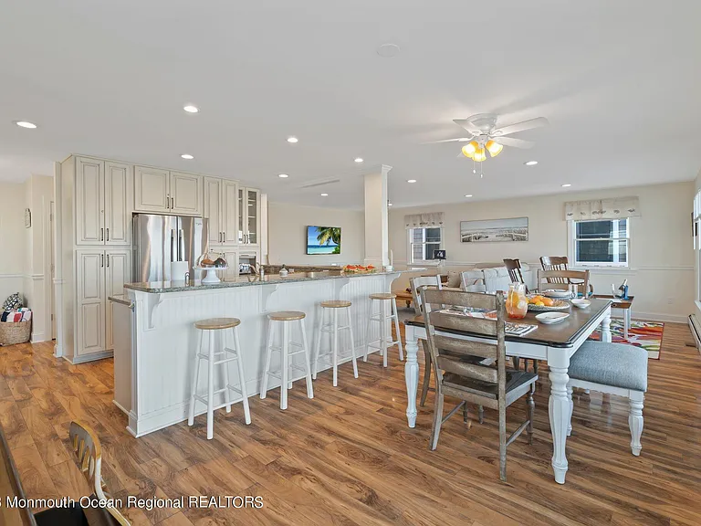1404 Oceanfront #DOWN — Photo 27