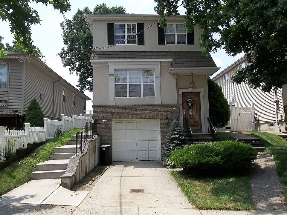 1st image of 1717 E 21st St