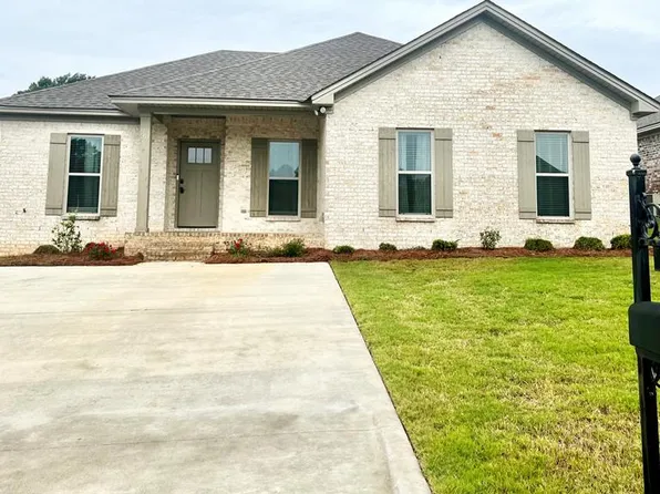 203 Ella Way, Troy, AL 36081