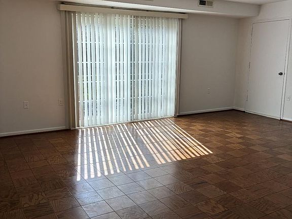 4th image of 3801 Swann Rd APT 201