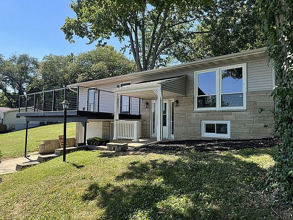 5th image of 1061 N Lake Shore Dr