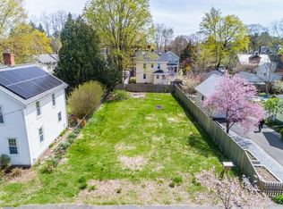 21 Stoddard St, Northampton, MA 01060