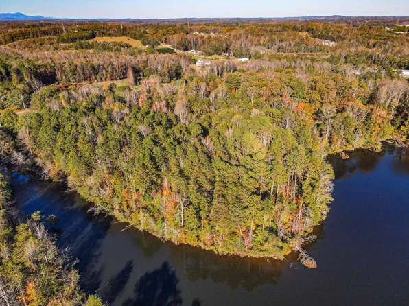 Lake Cunningham Rd, Greer, SC 29651