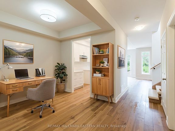 5th image of 33 Coldbrook Dr