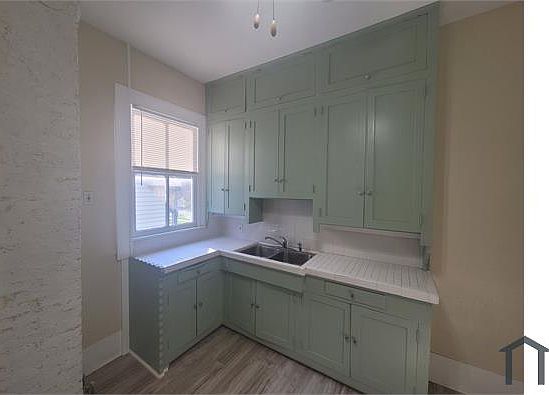 4th image of 3215 Avenue O