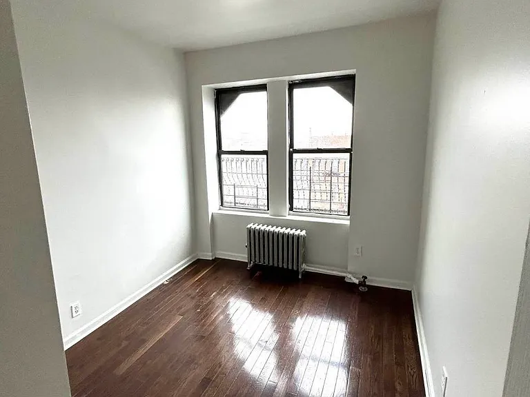 18-15 Everdell Ave #3C — Photo 5
