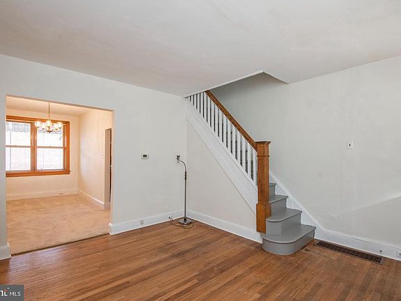 4th image of 763 Oak St