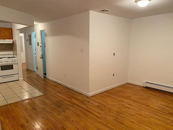 3rd image of 116-11 Myrtle Ave #4