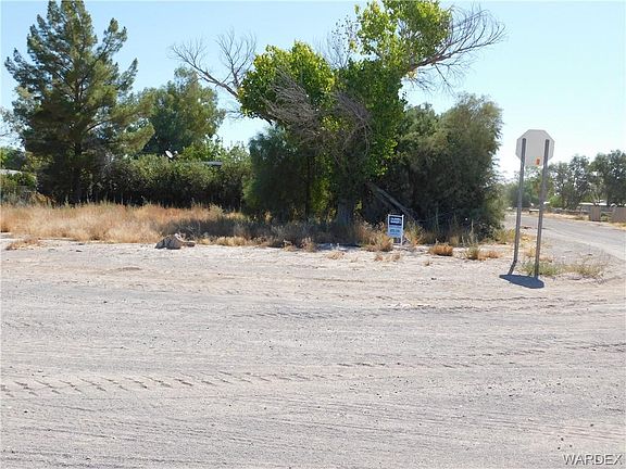 2nd image of 9176 S Mountain View Rd