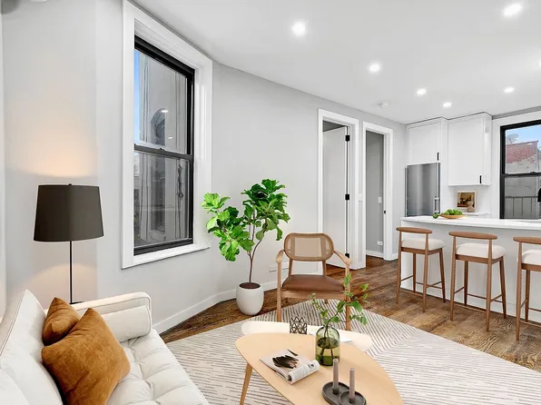 199 Prince St APT 18, New York, NY 10012