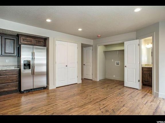 4th image of 966 W Georgia Dr #14-16