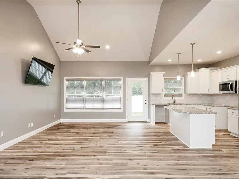 1254 Melody Ave — Photo 9