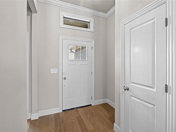 2nd image of 2212 Charles St