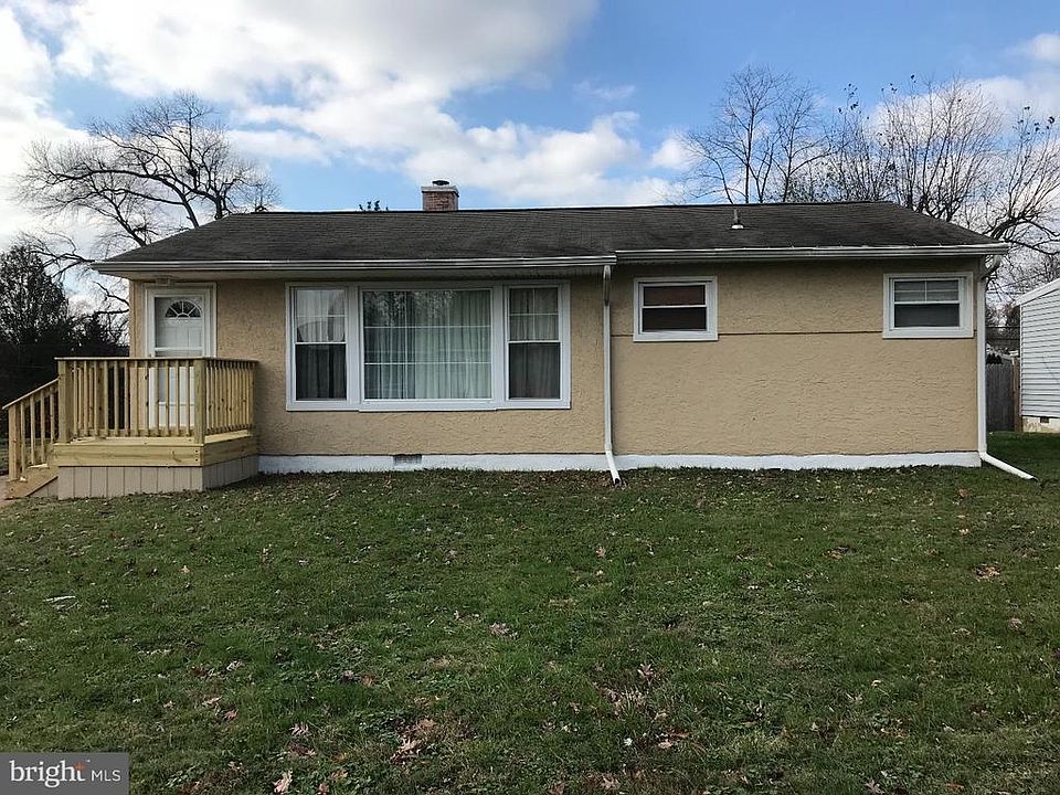 1st image of 119 Saint John Dr