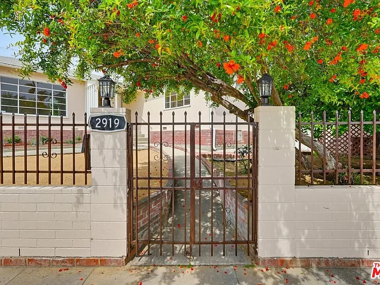 2919 Maxwell St — Photo 3