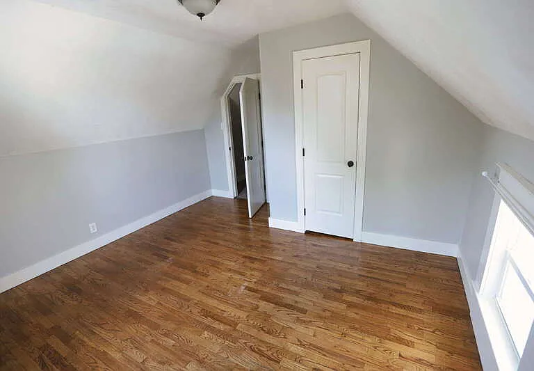 129 Diamond Ave SE — Photo 8