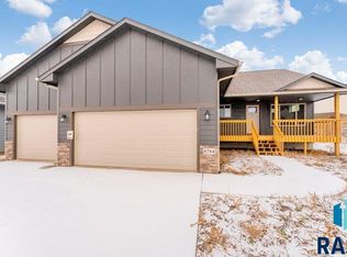 6764 W Viola Ct, Sioux Falls, SD 57107