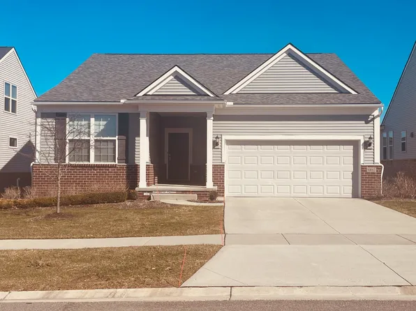 1352 Nuthatch Ln, Lake Orion, MI 48360