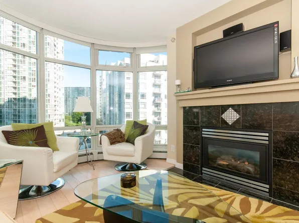 1199 Marinaside Cres #905, Vancouver, BC V6Z 2Y2