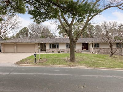 6021 Pine Grove Rd, Edina, MN, 55436