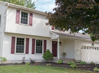 5856 Yorktown Ln, Youngstown, OH