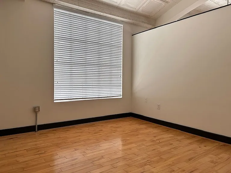 205 E Broad St #101-212 — Photo 4