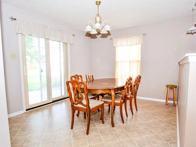 4182 Fletcher Dr — Photo 9