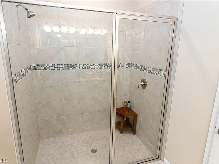 4431 Dutchess Park Rd — Photo 18