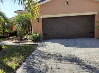 3808 Golden Knot Dr, Kissimmee, FL 34746