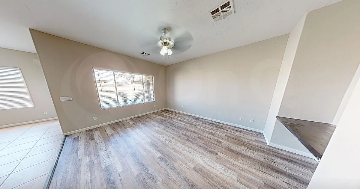 4 bed, 2.0 bath, 1809 sqft, $2,600 — Photo 2