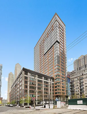 Sold by Nest Seekers International | media 19