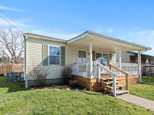 311 2nd St W, South Pt, OH 45680