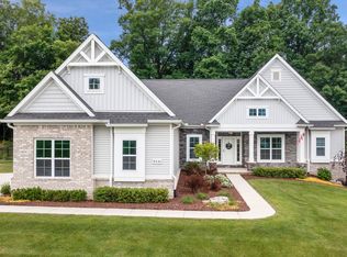 9534 Chalfonte Dr, Brighton, MI