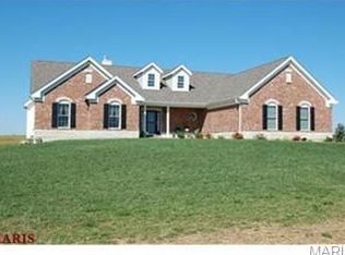 105 Auburn Meadow Dr, Foristell, MO 63348