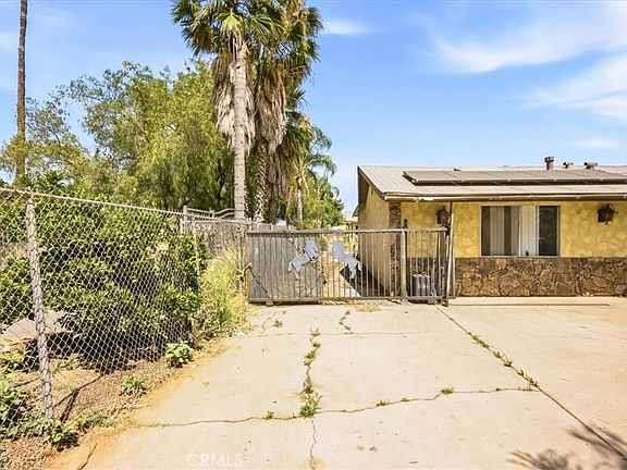 4th image of 6540 Etiwanda Ave