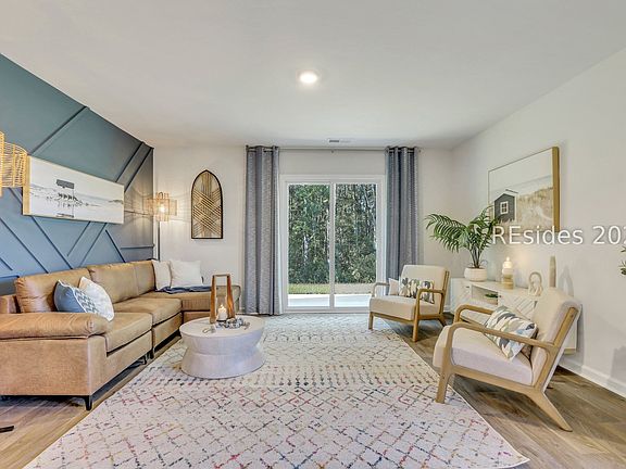 4th image of 855 Sanctum St