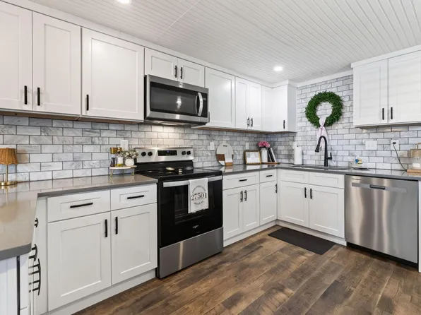 150 W McIver St, Angier, NC 27501