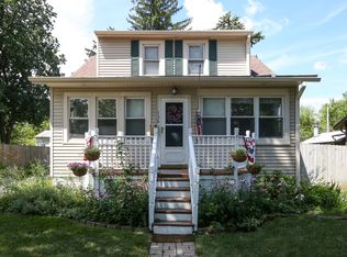 136 S Lincoln St, Westmont, IL