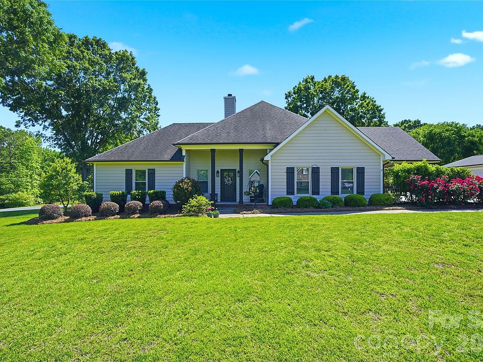 1st image of 5701 Cedar Hill Dr