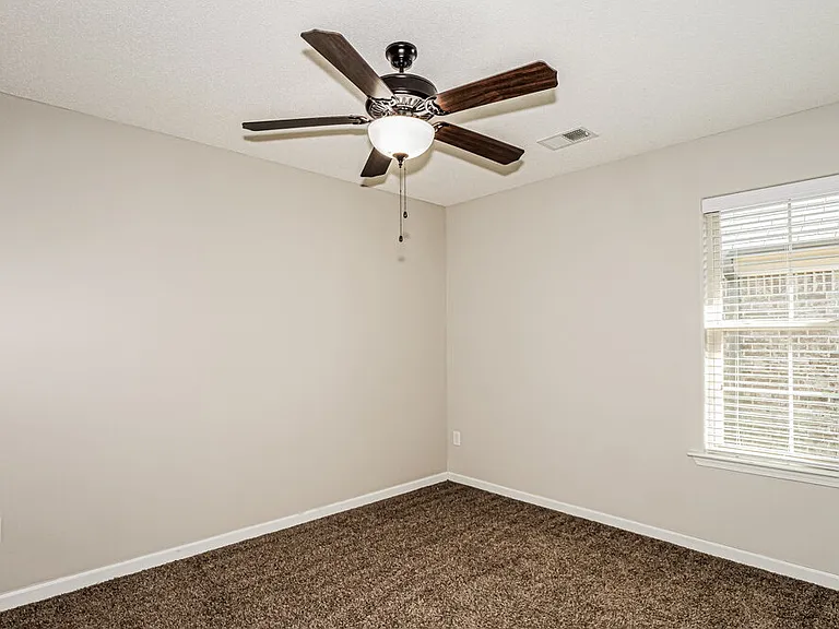 9439 Darren Cir S — Photo 11