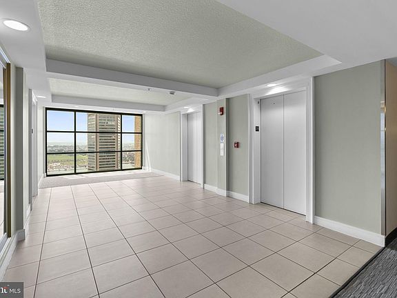 4th image of 414 Water St Unit 2411